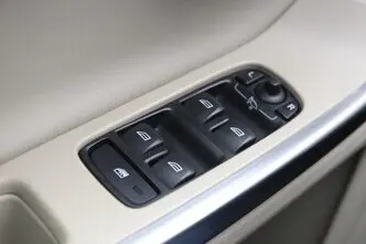 Volvo V60, 2.4, 158 kW, подключаемый гибрид, автомат, полный привод