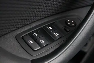BMW X1, 2.0, 141 kW, бензин, автомат, передний привод
