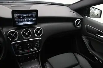 Mercedes-Benz A 180, 1.6, 90 kW, petrol, automatic, front-wheel drive