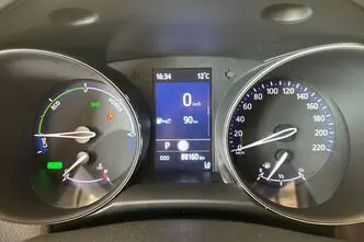 Toyota C-HR, 1.8, 72 kW, hybrid, automatic, front-wheel drive