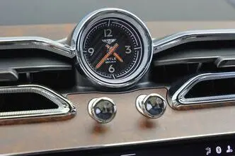 Bentley Bentayga, 4.0, 404 kW, petrol, automatic, four-wheel drive