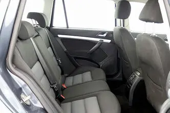 Škoda Octavia, 1.6, 101 kW, бензин, механическая, передний привод