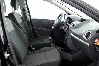 Renault Clio, 1.1, 74 kW, petrol, manual, front-wheel drive