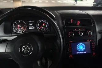 Volkswagen Touran, 1.6, 77 kW, дизель, автомат, передний привод