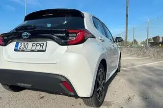 Toyota Yaris, 1.5, 68 kW, hübriid, automaat, esivedu