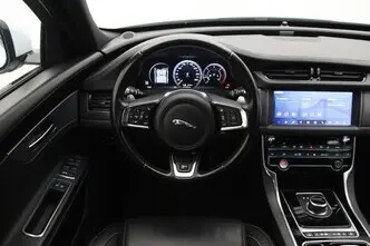 Jaguar XF, 2.0, 177 kW, diesel, automatic, four-wheel drive