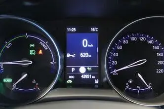 Toyota C-HR, 1.8, 72 kW, гибрид, автомат, передний привод