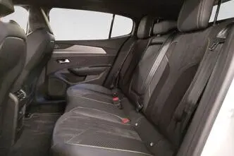 Peugeot 408, 1.2, 100 kW, гибрид, автомат, передний привод