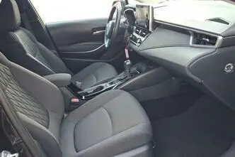 Toyota Corolla, 1.5, 92 kW, бензин, автомат, передний привод