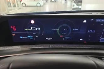 Peugeot 3008, elekter, automaat, esivedu
