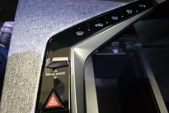 Peugeot 3008, elekter, automaat, esivedu