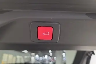 Peugeot 3008, elekter, automaat, esivedu