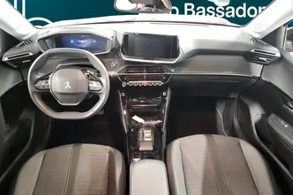 Peugeot 208, электричество, автомат, передний привод