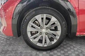 Peugeot 208, электричество, автомат, передний привод