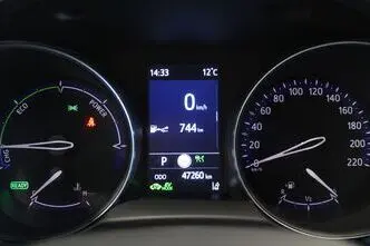 Toyota C-HR, 1.8, 72 kW, hybrid, automatic, front-wheel drive
