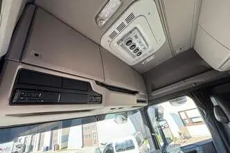 Scania R650, 478 kW, diesel, automatic