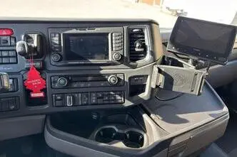 Scania R650, 478 kW, diesel, automatic