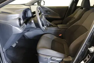 Toyota C-HR, 1.8, 72 kW, гибрид, автомат, передний привод
