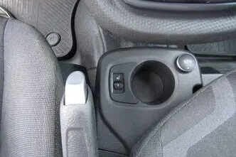 Ford Transit Connect, manuaal, esivedu
