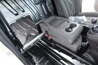 Ford Transit Connect, manuaal, esivedu