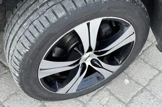 Volkswagen Multivan, 2.5, 128 kW, diesel, manual, four-wheel drive