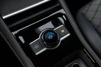 Volkswagen Tiguan, 1.5, 130 kW, подключаемый гибрид, автомат, передний привод