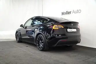 Tesla Model Y, 155 kW, electric, automatic, four-wheel drive