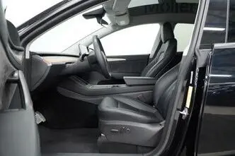 Tesla Model Y, 155 kW, electric, automatic, four-wheel drive