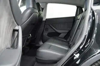 Tesla Model Y, 155 kW, electric, automatic, four-wheel drive