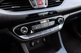 Hyundai i30, 1.6, 70 kW, дизель, механическая