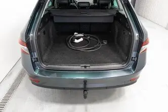 Škoda Superb, 1.4, 160 kW, plug-in hybrid, automatic, front-wheel drive