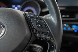 Toyota C-HR, 1.8, 72 kW, pistikhübriid, automaat, esivedu