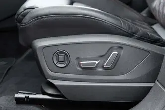 Audi SQ8, 370 kW, electric, automatic, four-wheel drive