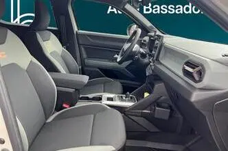 Dacia Duster, 1.6, 104 kW, гибрид, автомат, передний привод