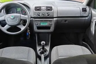 Škoda Roomster, 1.2, 77 kW, bensiin, manuaal, esivedu