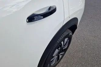 Opel Frontera, 1.2, 107 kW, hübriid, automaat, esivedu