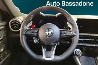 Alfa Romeo Tonale, 1.5, 96 kW, гибрид, автомат, передний привод