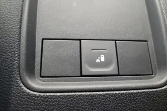 Dacia Duster, 1.3, 110 kW, бензин, автомат, передний привод