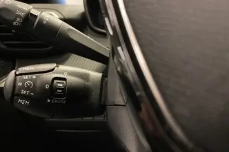 Peugeot 2008, elekter, automaat, esivedu