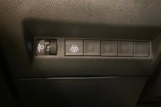 Peugeot 2008, elekter, automaat, esivedu