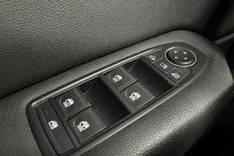Renault Captur, 1.6, 117 kW, pistikhübriid, automaat, esivedu