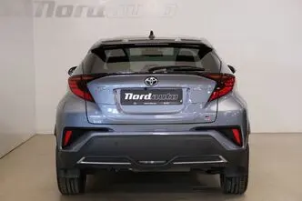 Toyota C-HR, 1.8, 72 kW, гибрид, автомат, передний привод