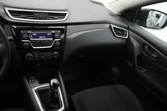 Nissan Qashqai, 1.2, 85 kW, бензин, механическая, передний привод