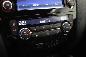 Nissan Qashqai, 1.2, 85 kW, бензин, механическая, передний привод