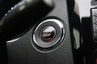 Nissan Qashqai, 1.2, 85 kW, бензин, механическая, передний привод
