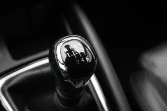 Nissan Qashqai, 1.2, 85 kW, бензин, механическая, передний привод