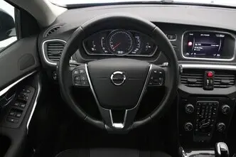 Volvo V40, 2.0, 90 kW, petrol, manual, front-wheel drive