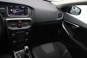 Volvo V40, 2.0, 90 kW, petrol, manual, front-wheel drive