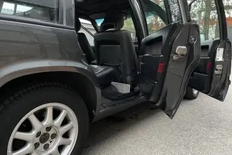 Volvo 940, 2.3, 96 kW, bensiin, manuaal, tagavedu