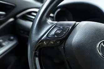 Toyota C-HR, 1.8, 90 kW, pistikhübriid, automaat, esivedu